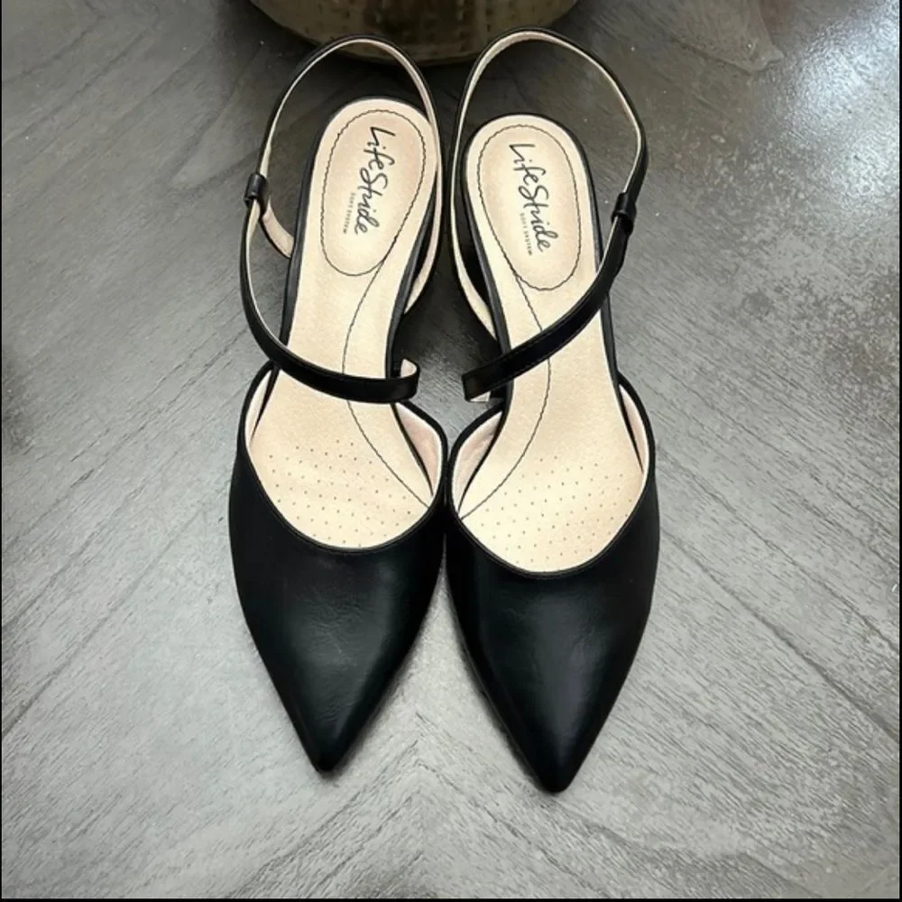 LIFESTRIDE Minimalist Slingback Pumps Black